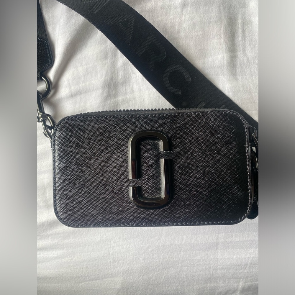 Marc Jacobs the snapshot bag!